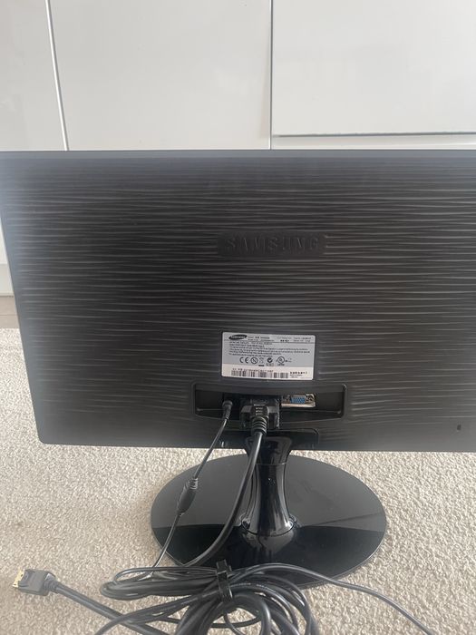 Sorzedam monitor samsung 21 cali