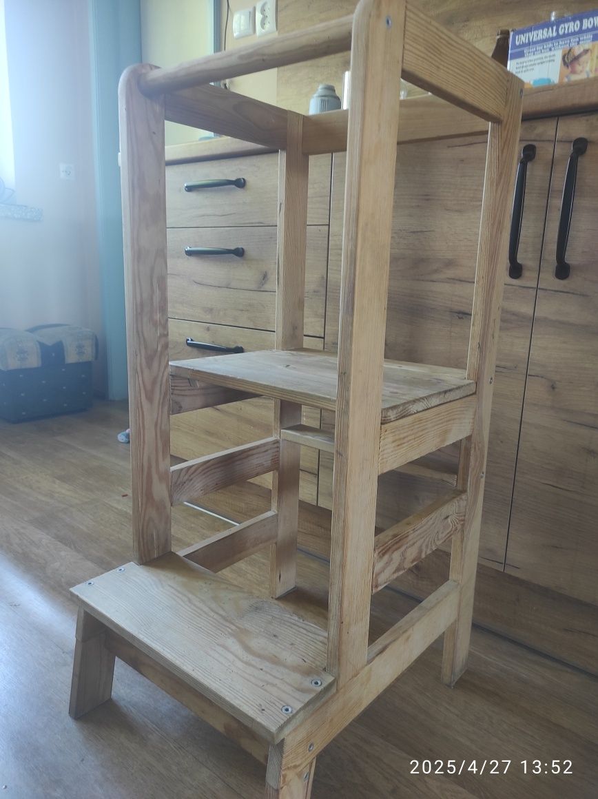 Pomocnik kuchenny Kitchen Helper Montessori BLW | drewniany, regulowan