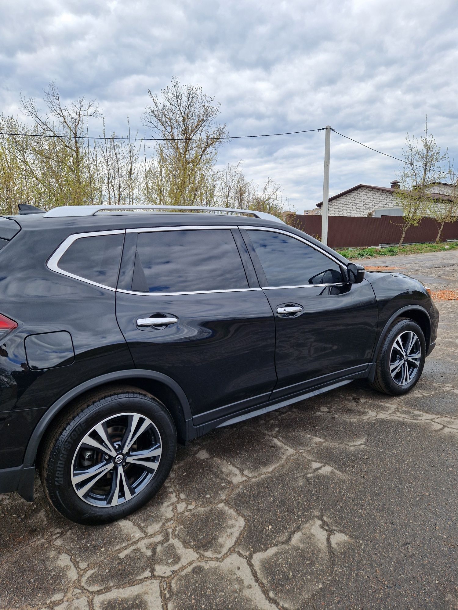 Продам Nissan Rogue