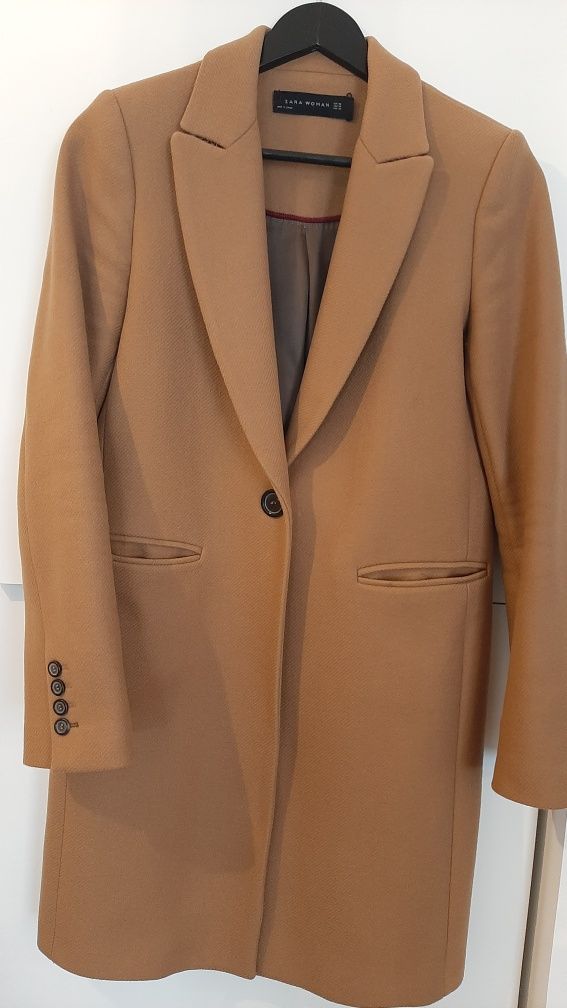 Karmelowy płaszcz Zara XS
