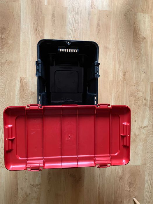 loker skrzynia na rzeczy na kółkach