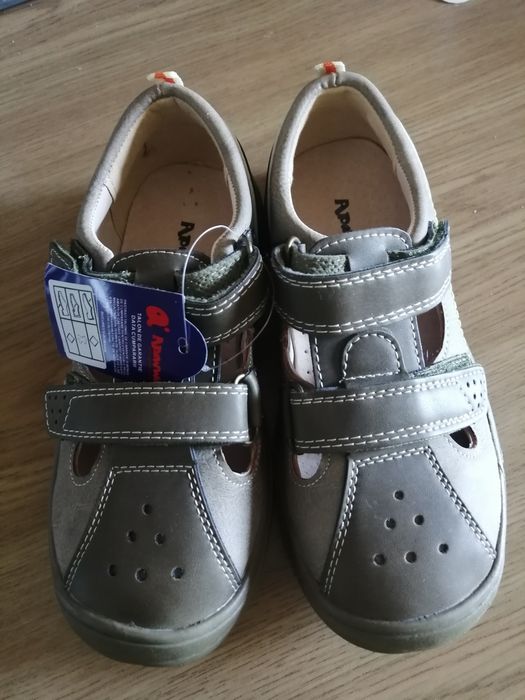 Nowe sandałki Apawwa 30