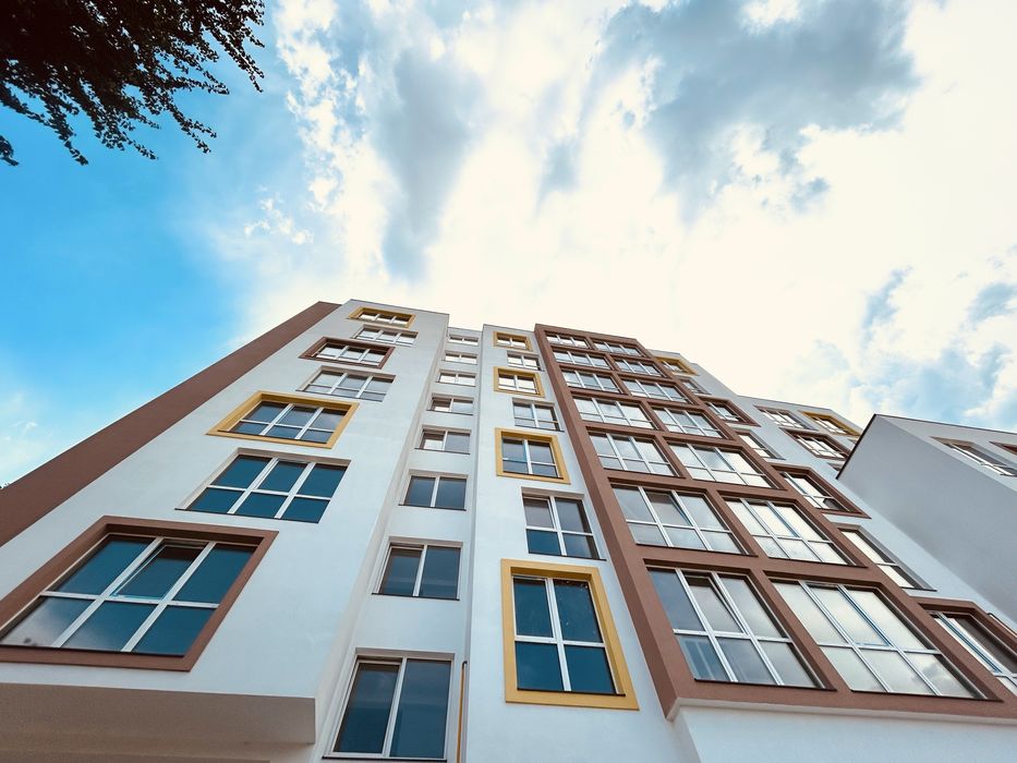 Продаж без комісій. Вул.Очеретяна 2 кім 75м