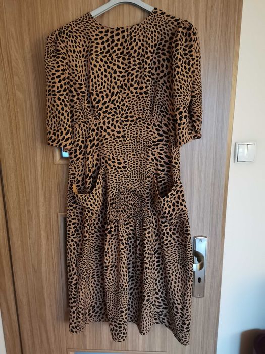 Sukienka w panterkę