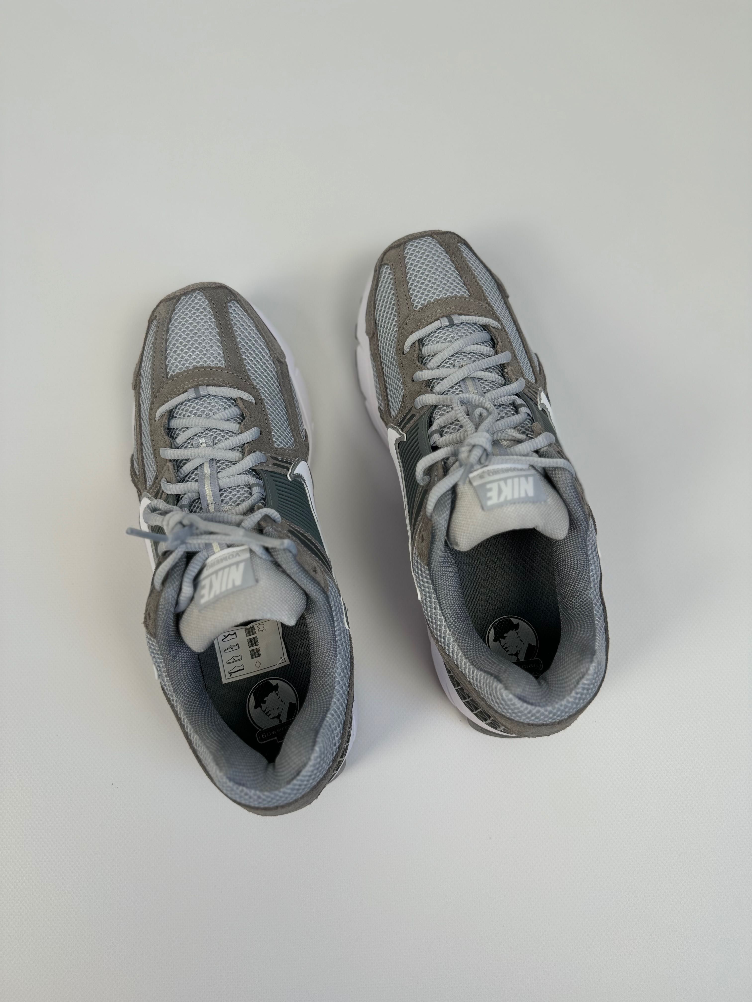 ОРИГІНАЛ | Кросівки Nike Zoom Vomero 5 Cool Grey  HF1553-003