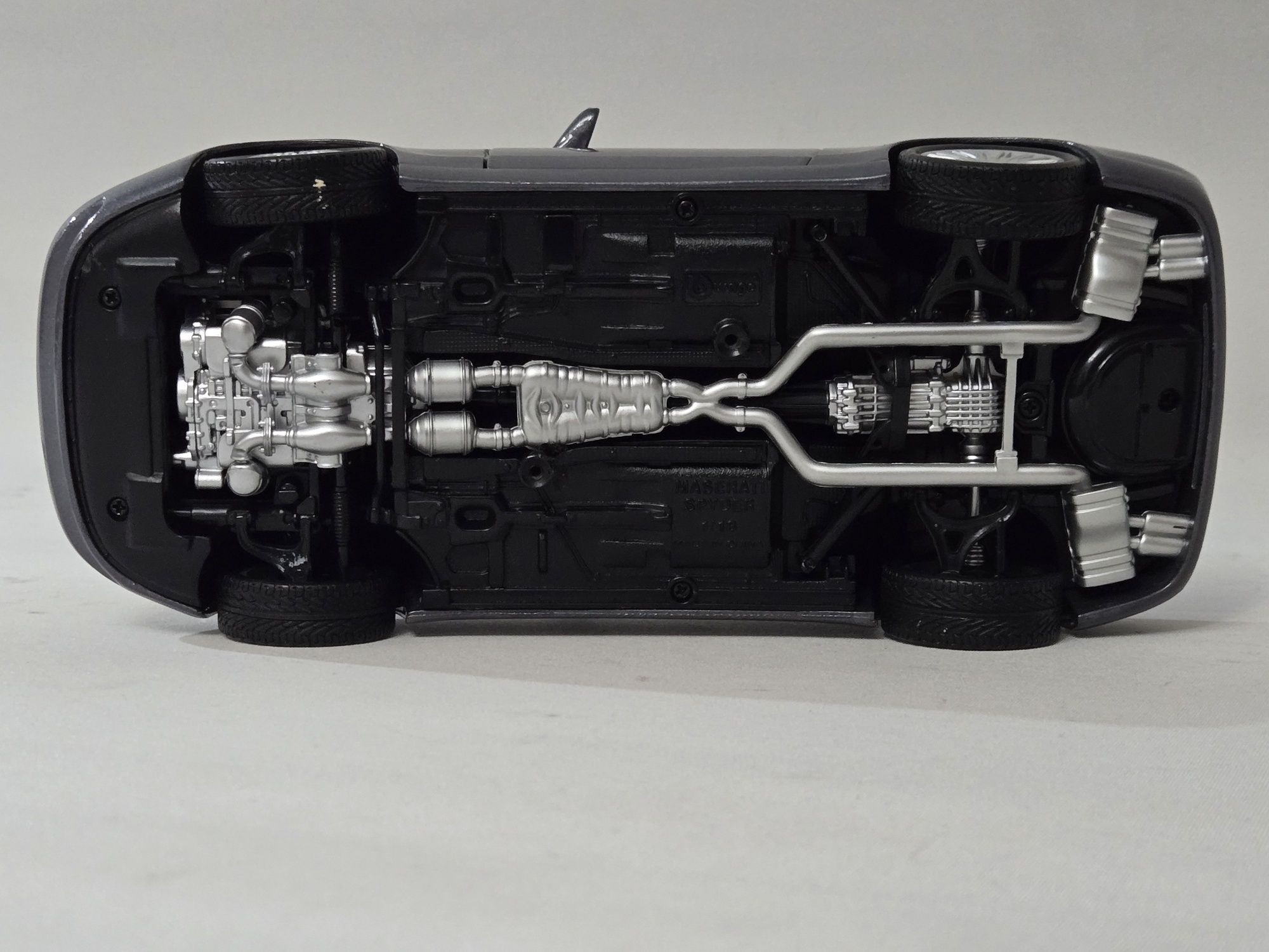 Miniatura Maserati Spider 1/18