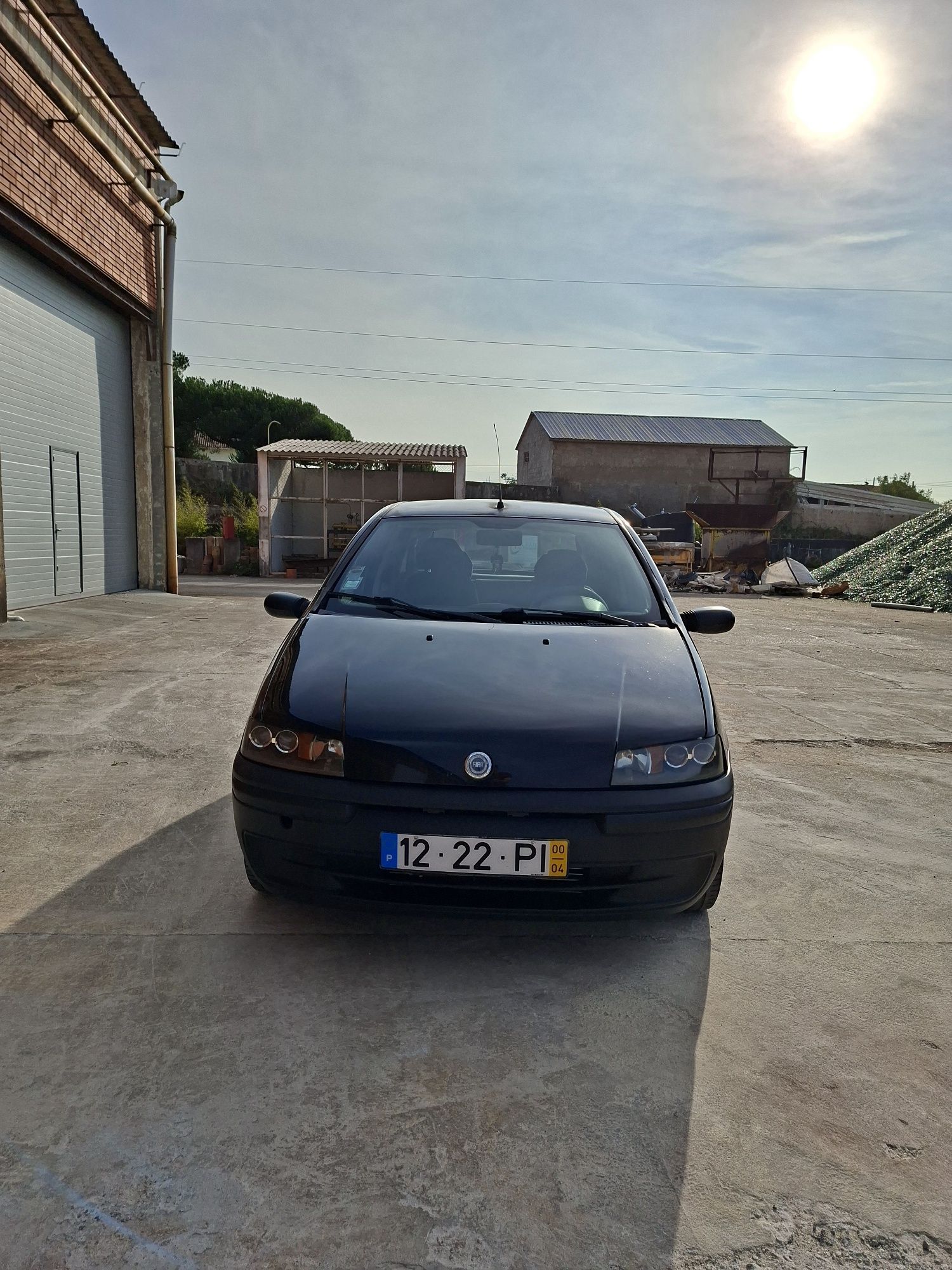 Fiat Punto 1.2 impecável de mecânica