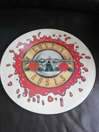 Vinil muito raro dos Guns' n Roses espetácular com logotipo de fundo