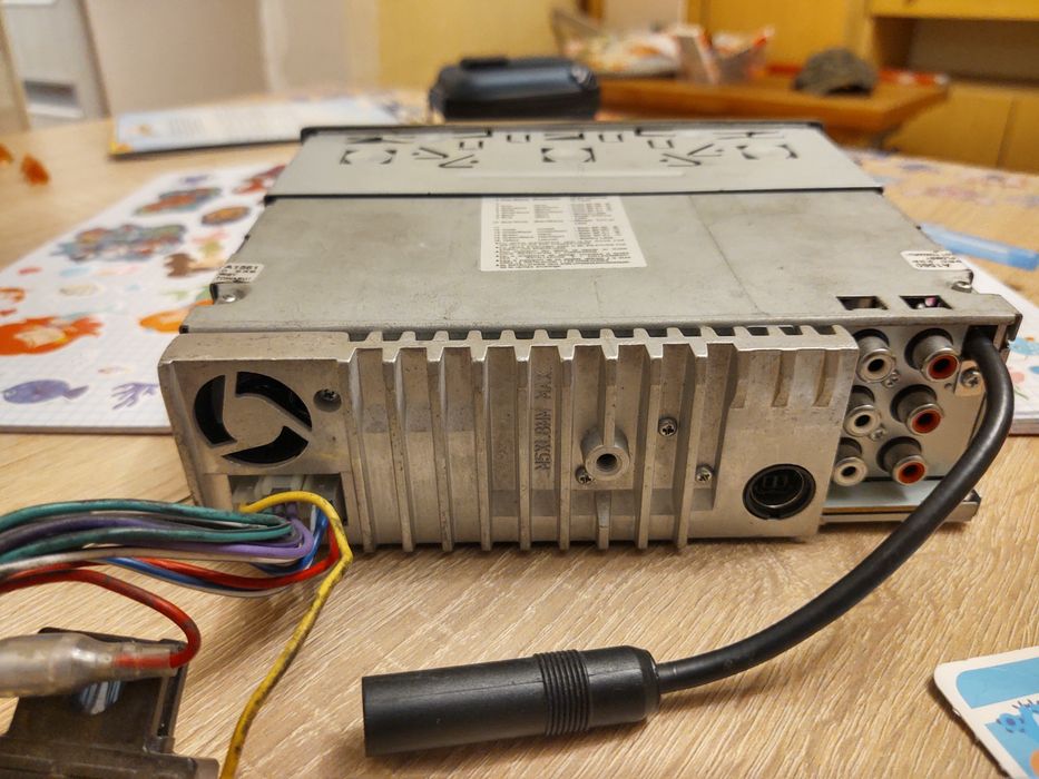 radio alpine cda 9825