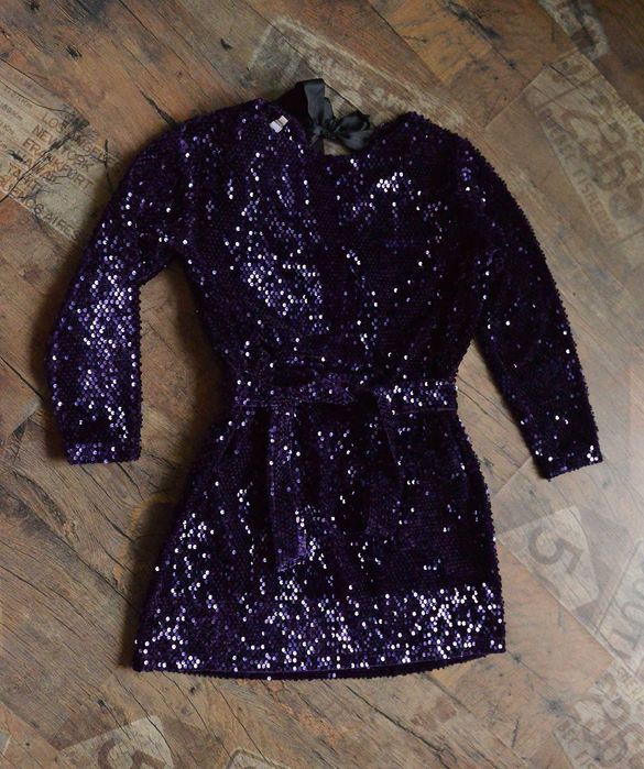 Плаття нарядне святкове фіолетове в пайєтках на дівчинку 146р