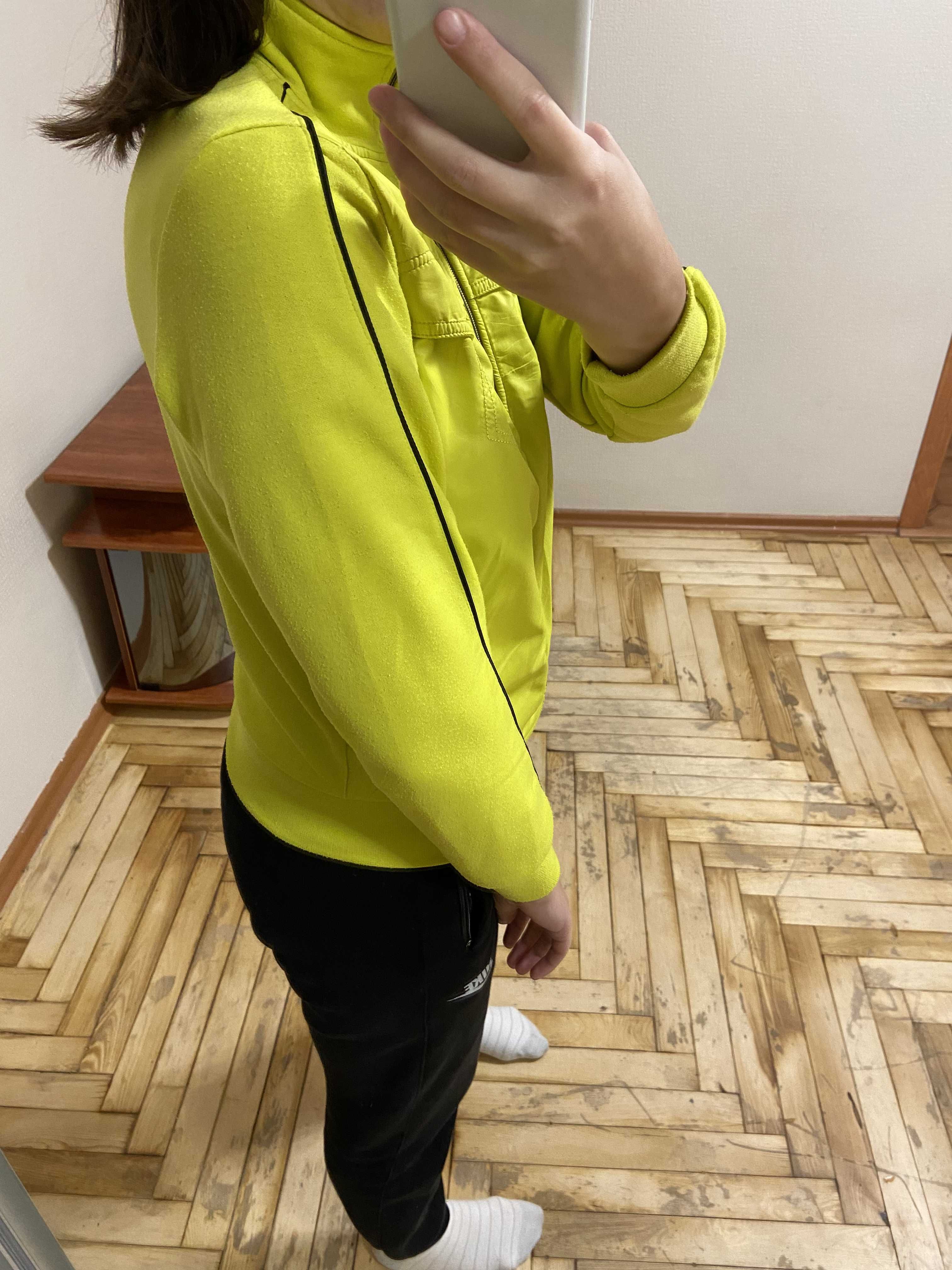 Кофта салатовая женская спортивная