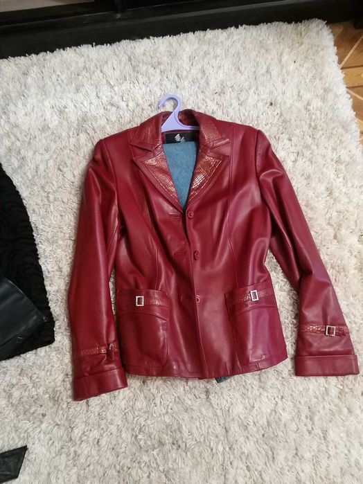 Женская верхняя одежда размер М