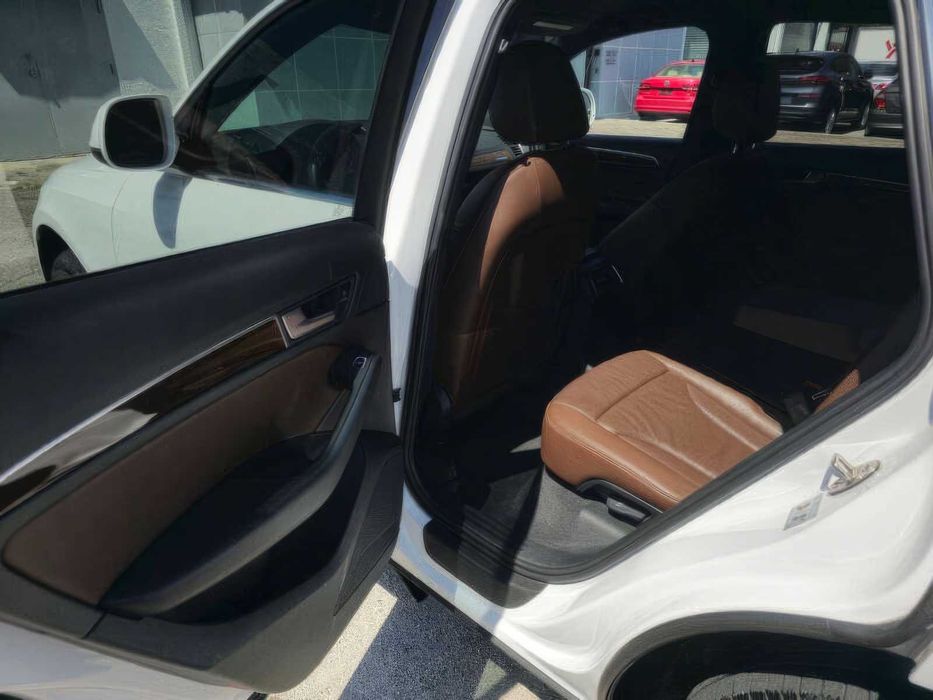 Audi Q5      2015