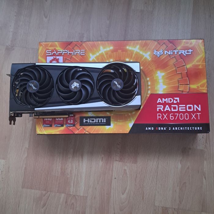 Sapphire RX 6700XT nitro+ OC