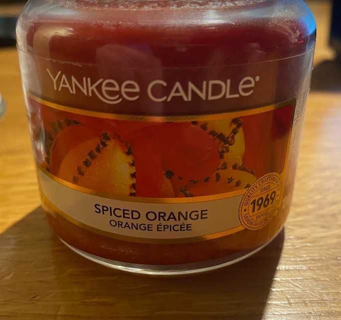 Świeca Yankee Candle spiced orange - mały słoik 104g - nowa