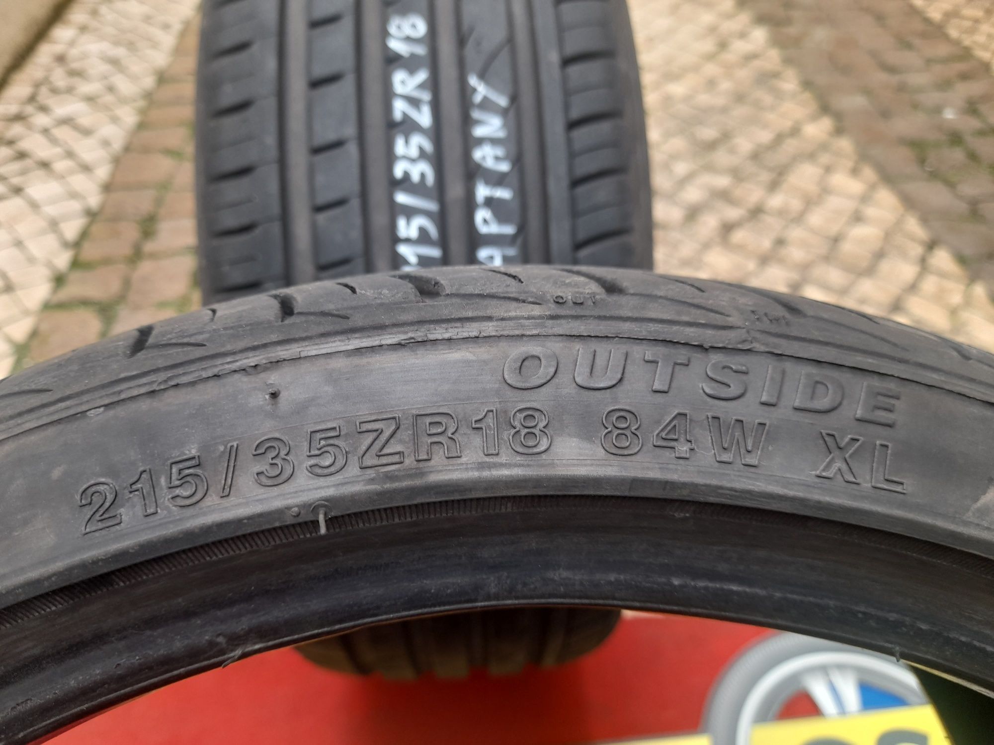 2 Pneus 215/35ZR18 e 245/45R18 Bridgestone