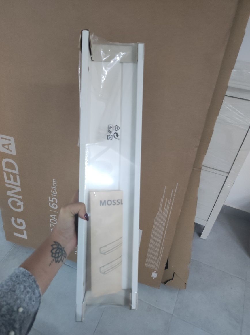 Conjunto de três prateleiras brancas IKEA