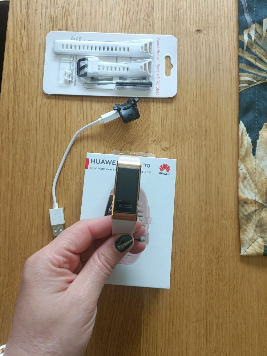 Huawei  band 4 pro różowy