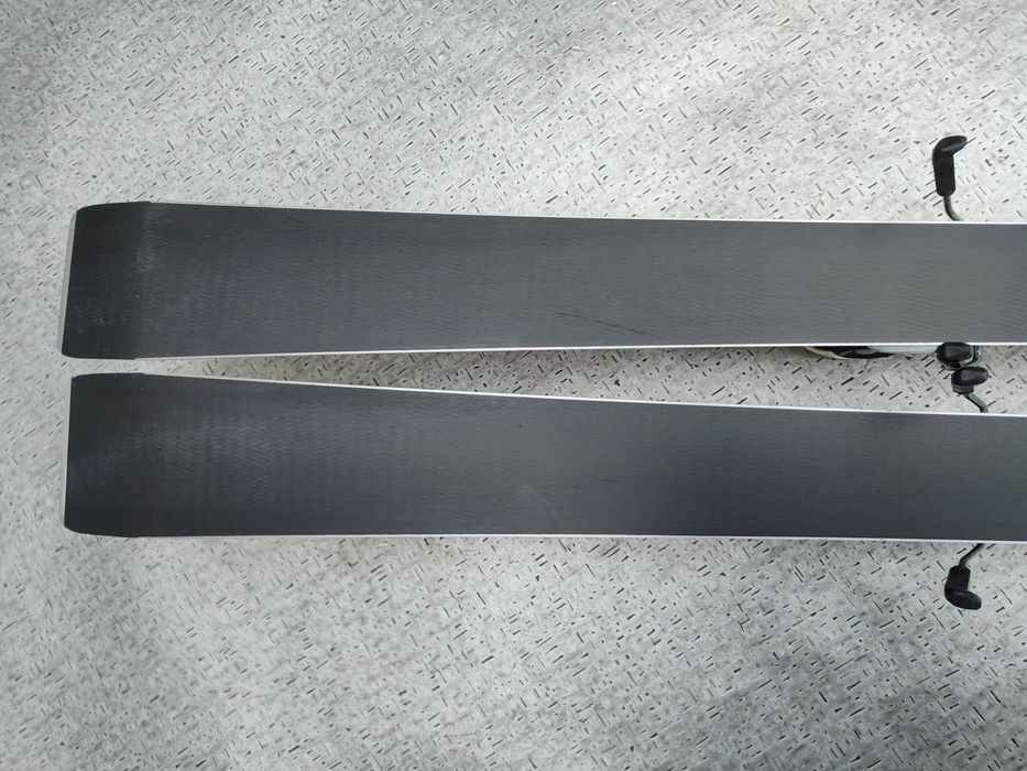 Ładny, damski DYNASTAR AGYL 157 cm! Po serwisie! !