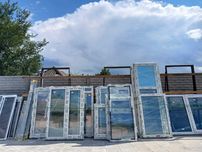 Продам металопластикові вікна,двері,склопакети.Окна,двери Мукачево
