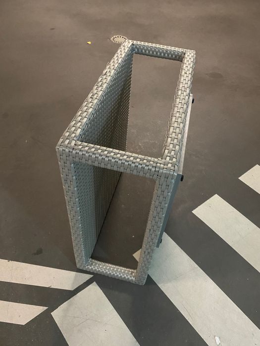 Mesa de Apoio para jardim