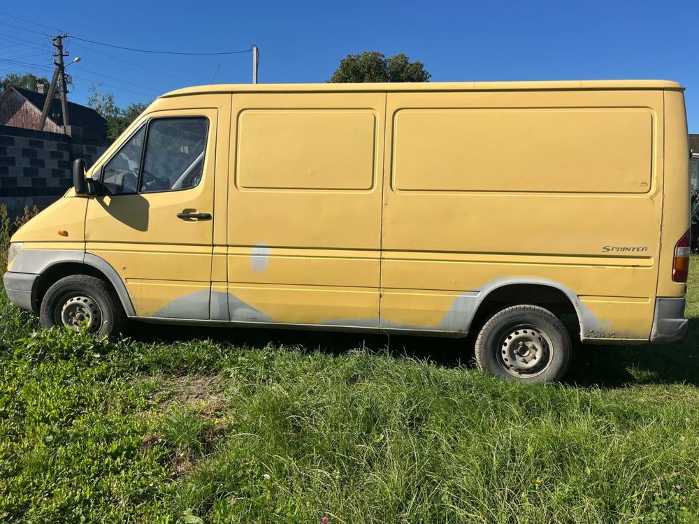 Мерседес спринтер 208