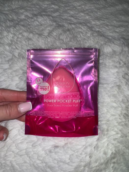 Beautyblender Power Pocket Puff Dual Sided Powder Puff