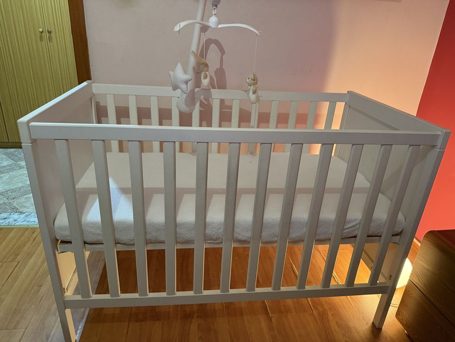 Berço Ikea branco