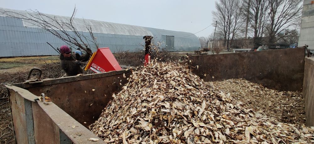 Вывоз веток, дробление, щепа, измельчение веток.