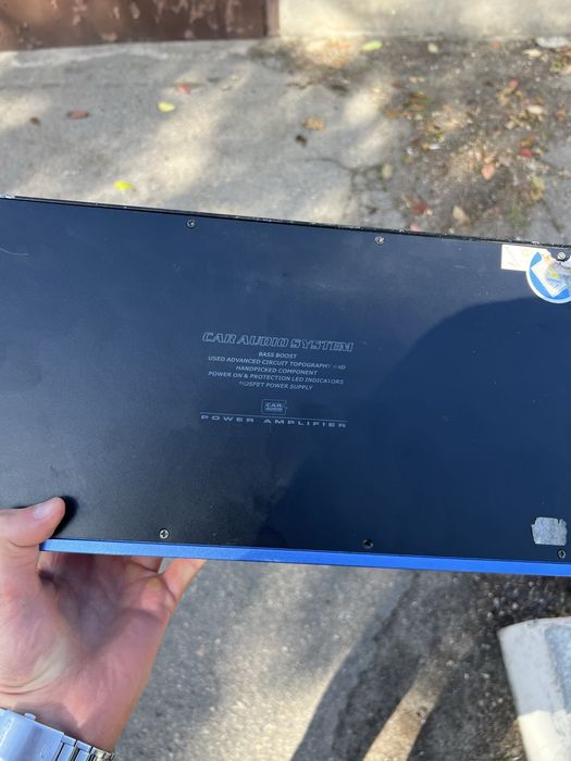 Продам 4-х канальный усилитель Kicx