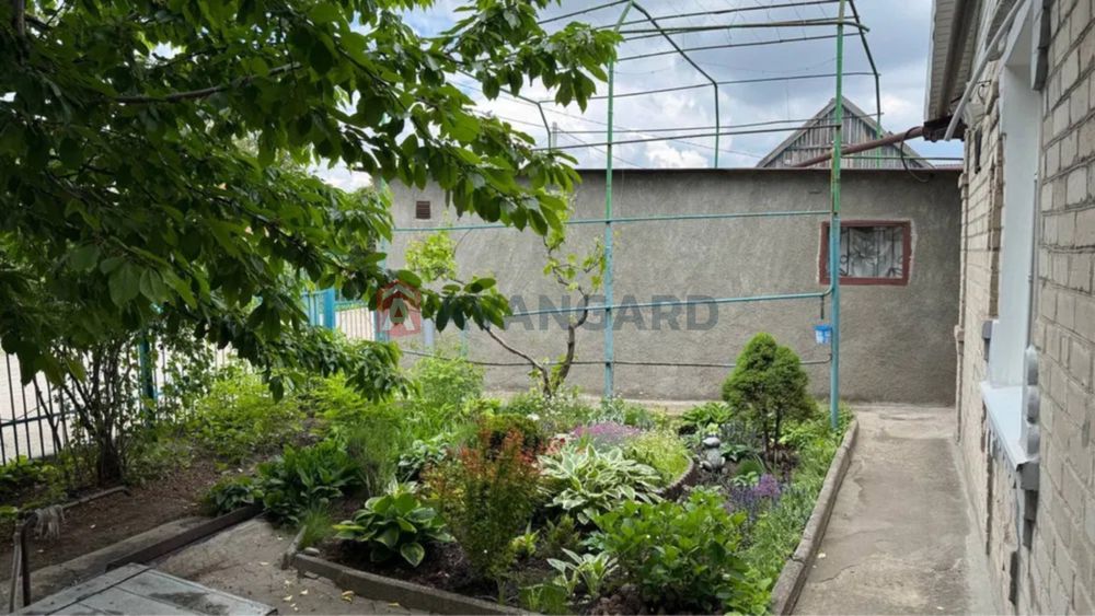 Продам будинок з якісним ремонтом, Комунарський район