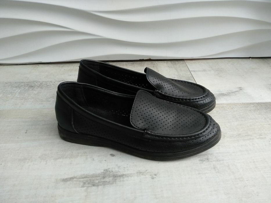 Продам лофери в новому стані 36 розмір