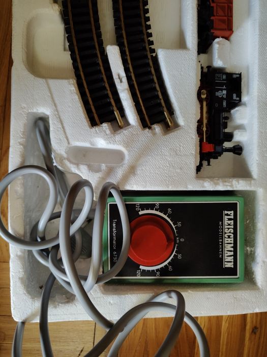 Kolejka z wagonami ,torami i trafo H0 Piko marklin lilliput