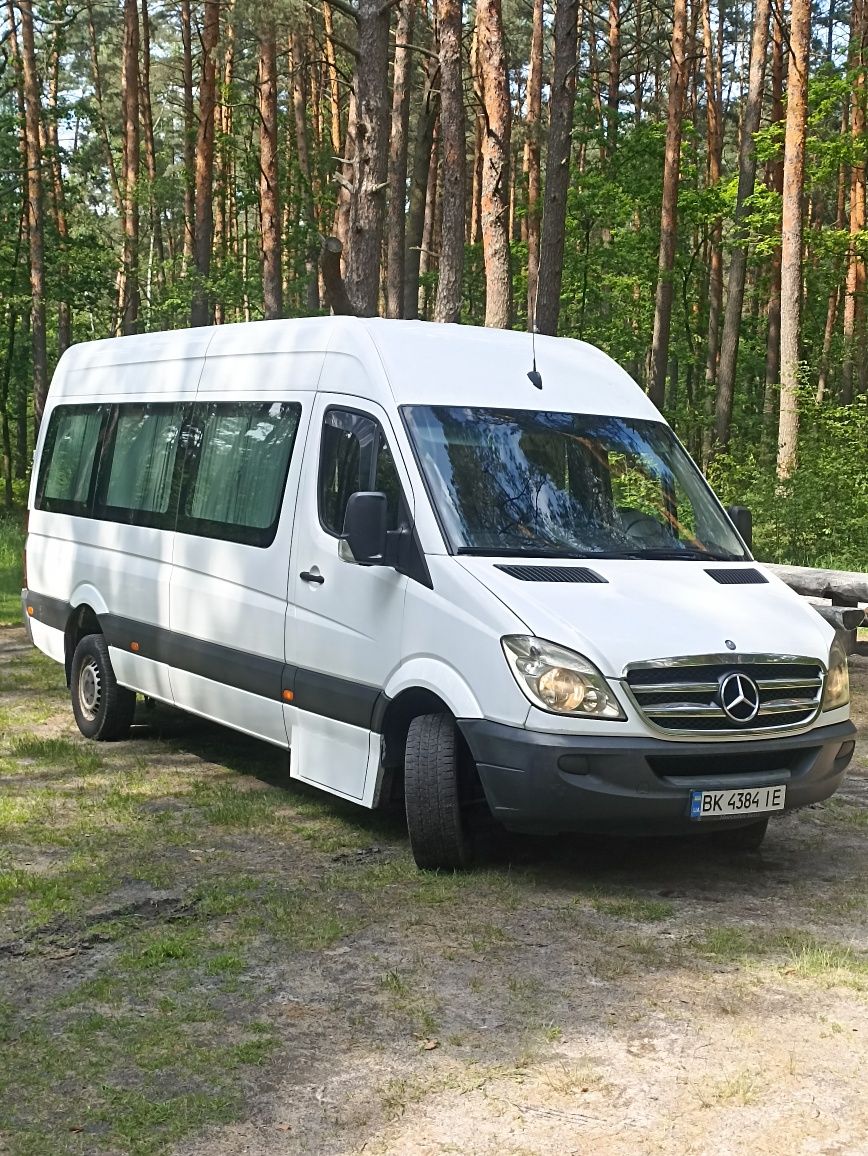 Мерседес спрінтер 906 2,2cdi 2008р пасажир 9 місць