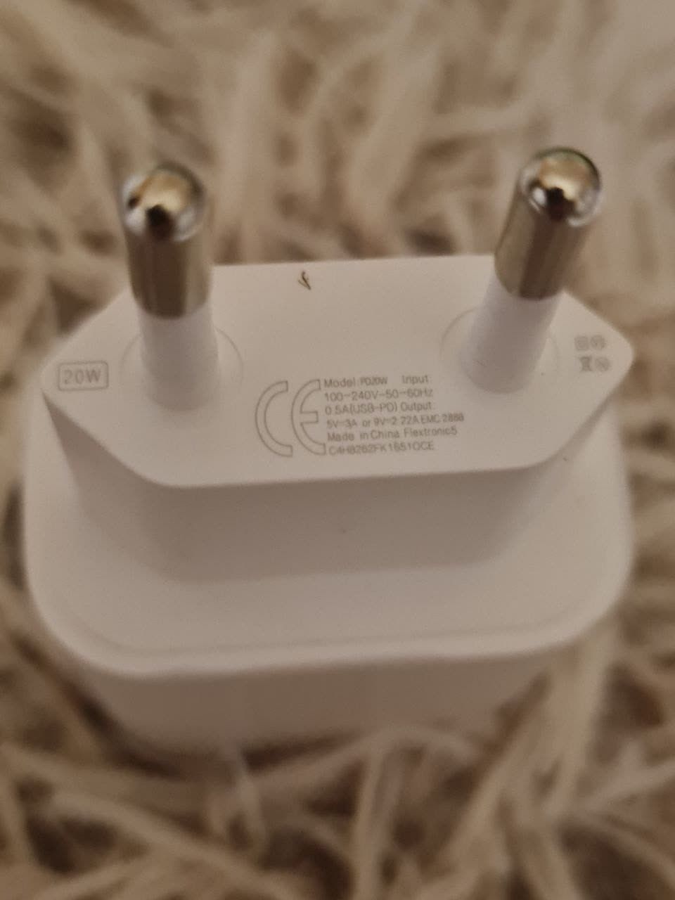 Зарядка Apple 20w