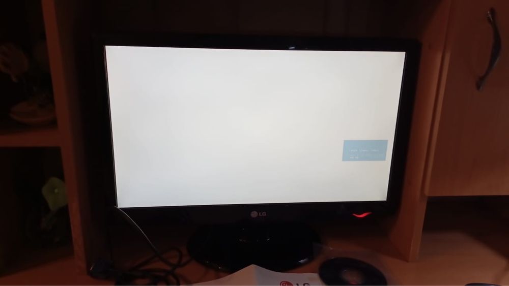 Монитор для компьютера LG W2343S