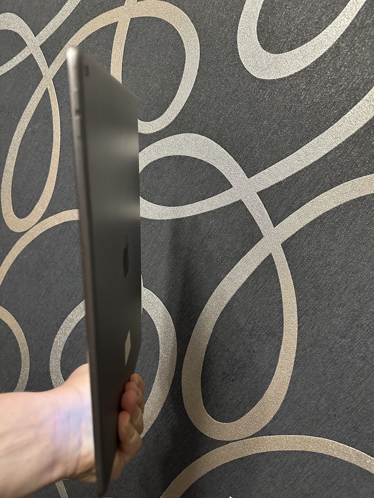 Ipad pro 12.9 отличное состояние 32GB первое поколение
