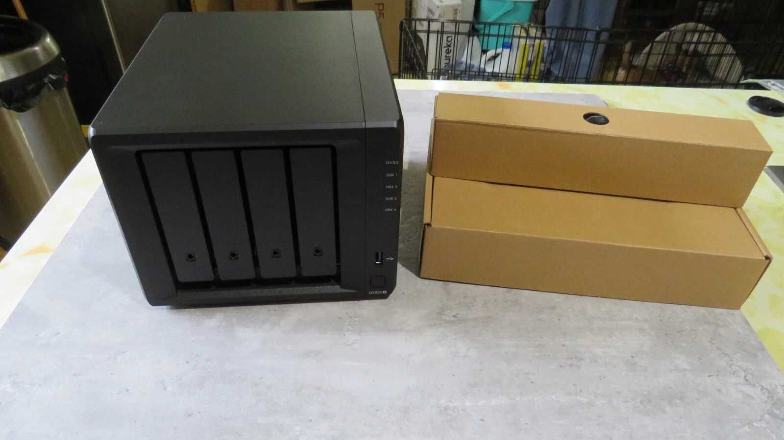 Synology 4 bay NAS DiskStation DS920+ (Diskless), 4-bay; 4GB DDR4