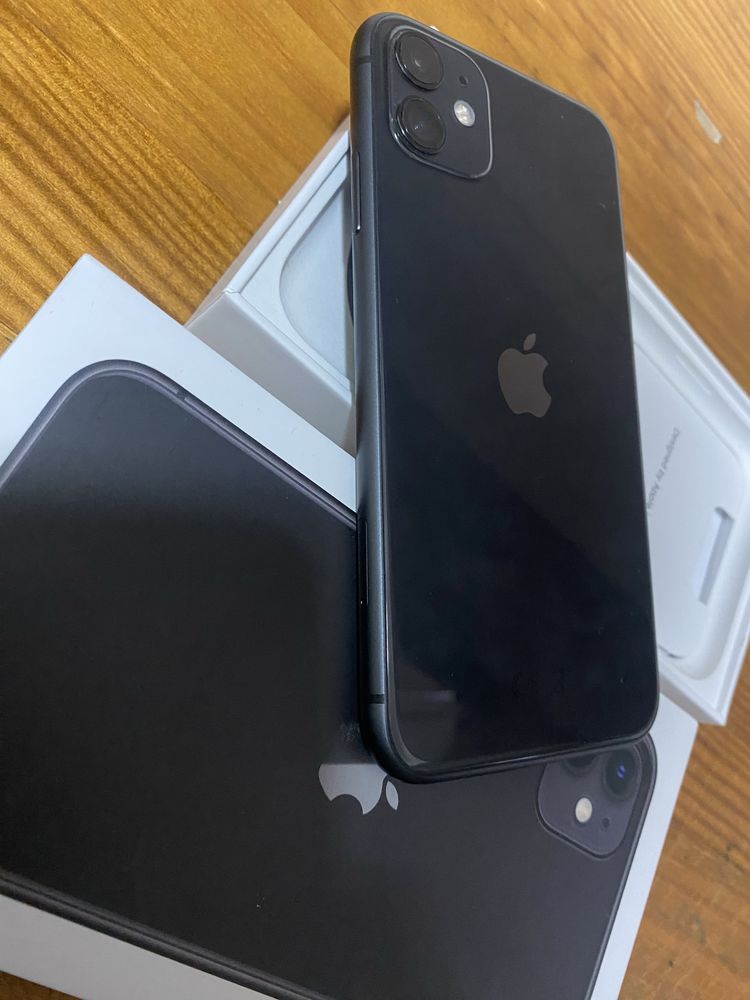iPhone 11 semi-novo