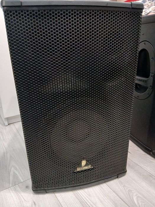 Продам  колонки BEHRINGER