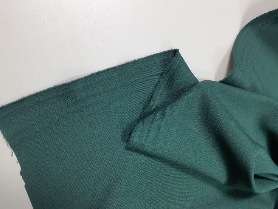 Tkanina butelkowa zieleń szer.150 cm.