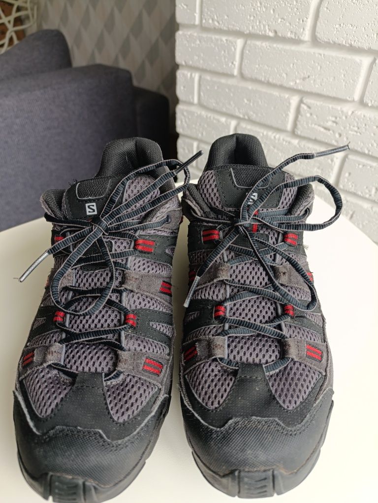 Кросовки трекинговые Salomon  44,5 р