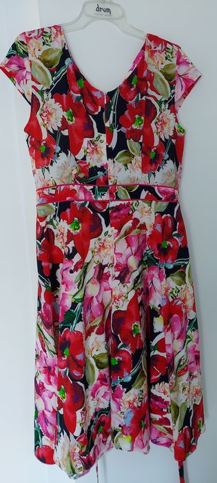 Sukienka nowa z metkami 38