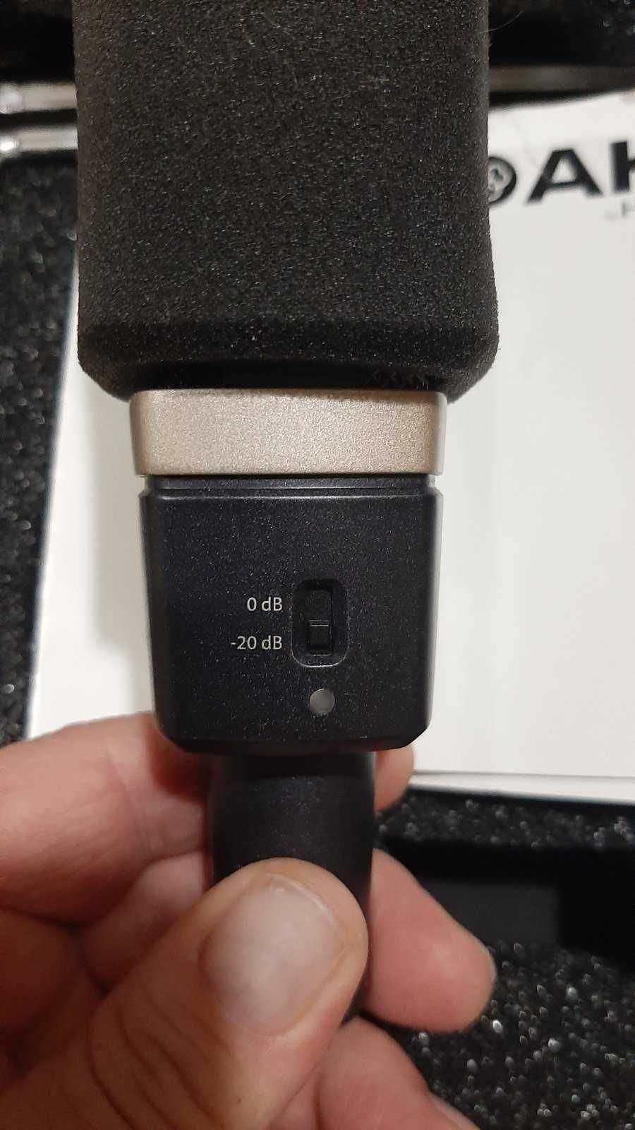 Студийный микрофон AKG C314