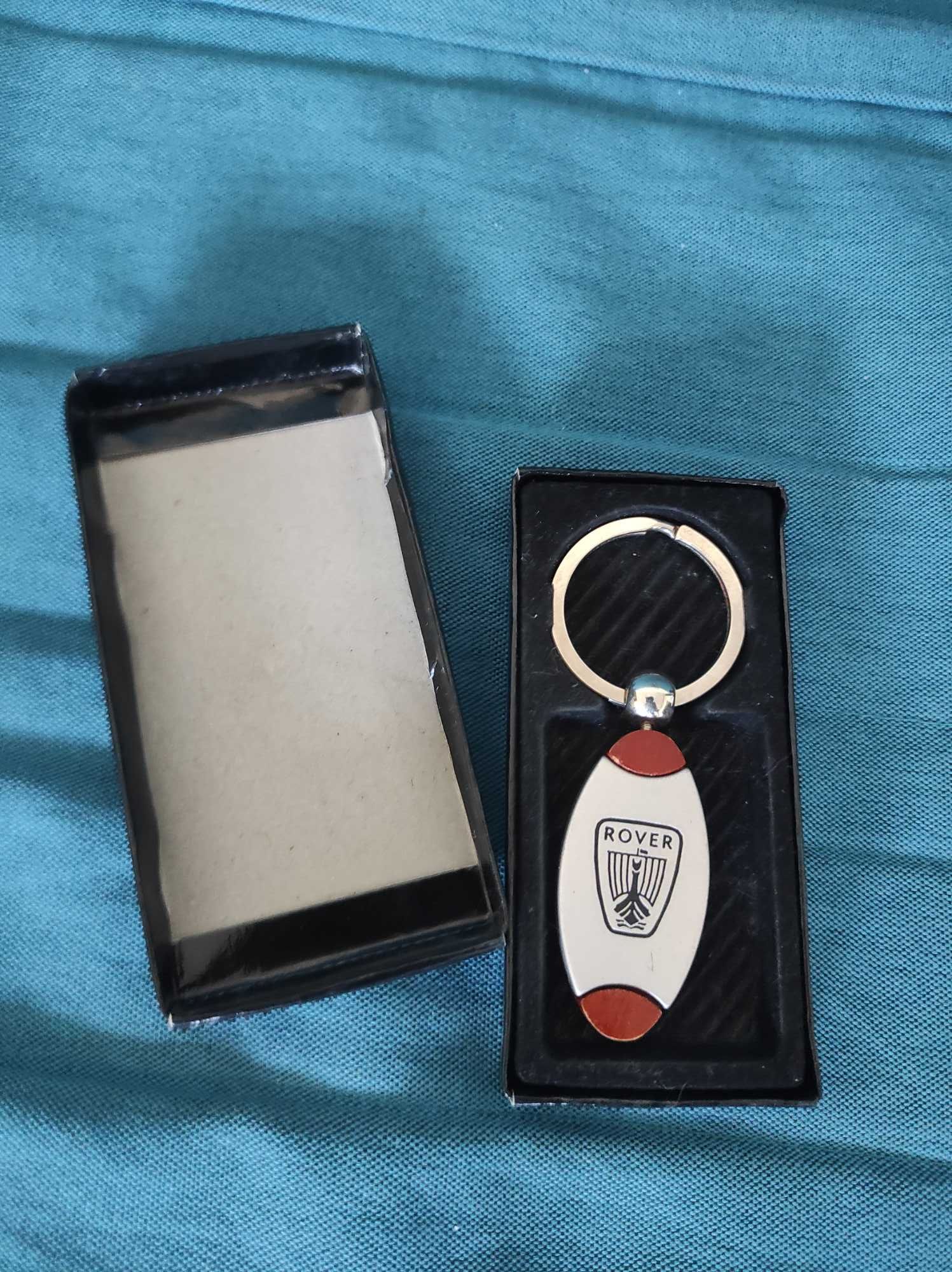 Brelok samochodowy Rover metal/drewno imitacja, plus etui, elegancki!