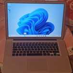 Apple MacBook pro 15.6 polegadas com Windows 11 home e carregador
