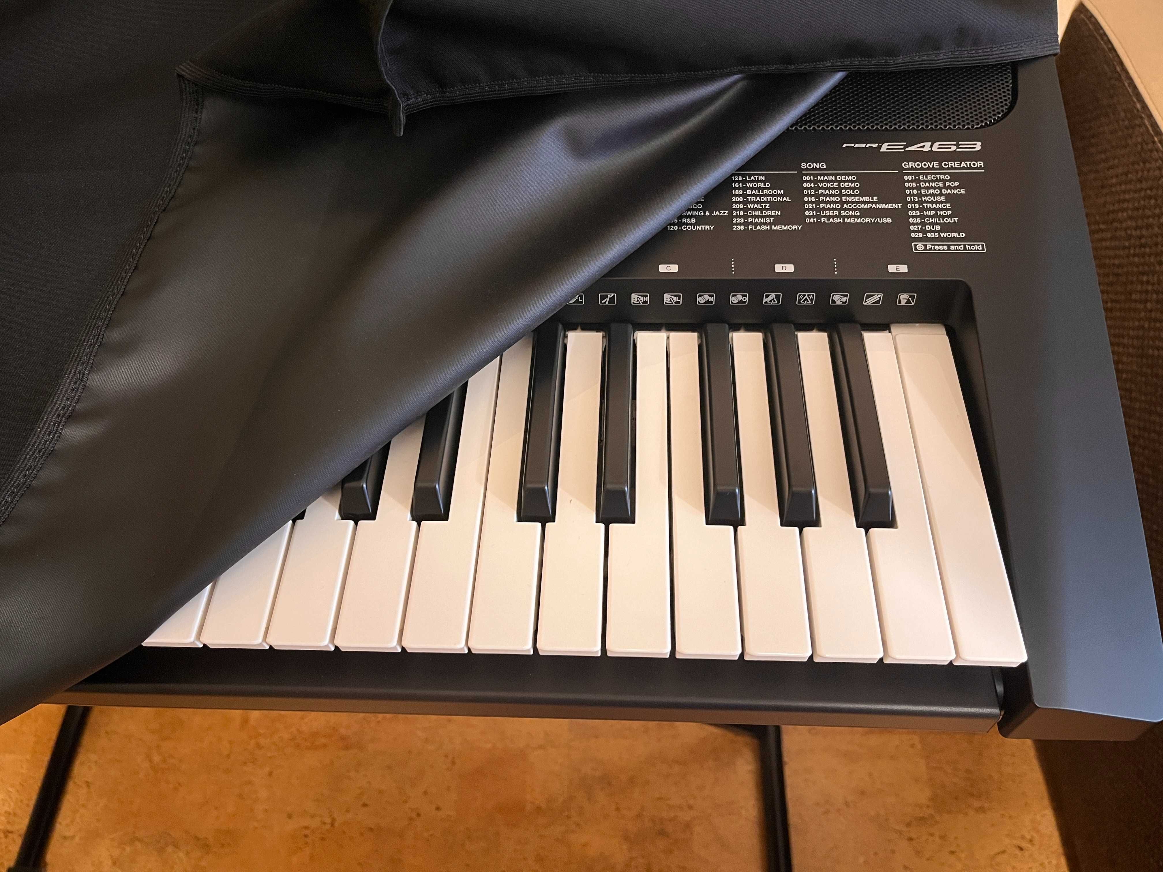 Keyboard YAMAHA PSR-E463 + pokrowiec