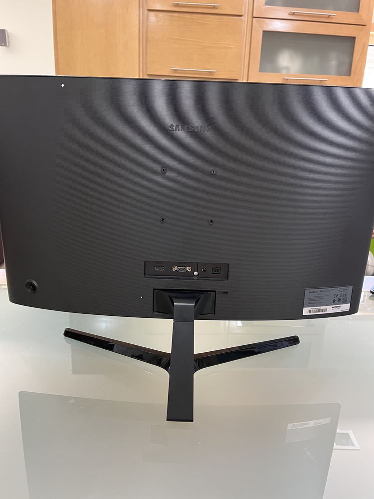 Monitor Samsung Curvo 27” CF396 – Excelente estado