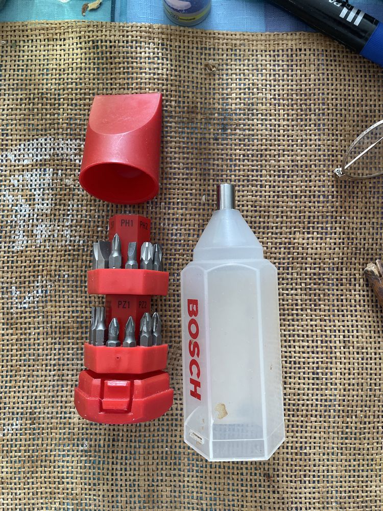 BOSCH Zestaw 24 bitow z mocowaniem srubokretowym w organizerze