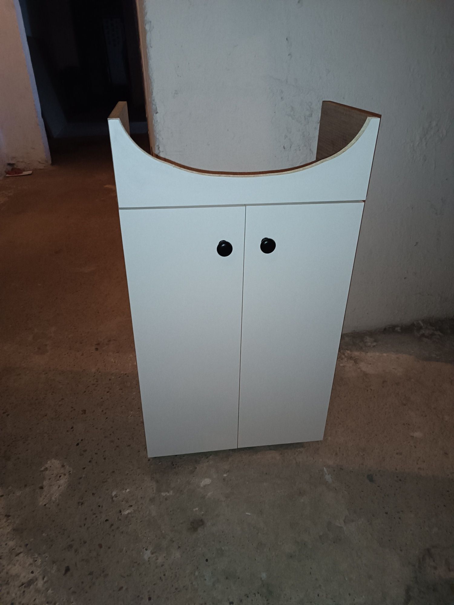 Szafka pod umywalkę